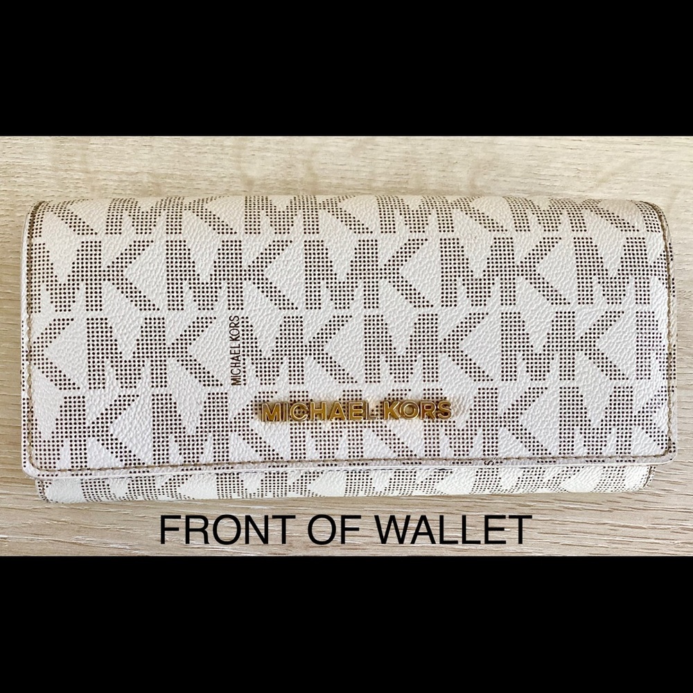 COPY - Michael Kors Wallet